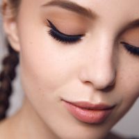 a close up of a woman